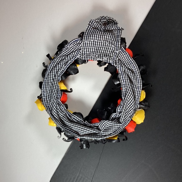 Paper Roses, October 10” Wreath, Handmade - Picture 4 of 4